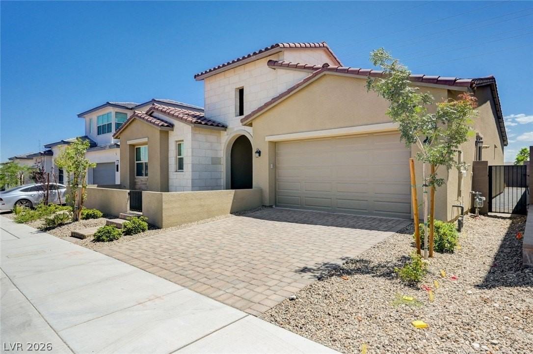 11831 Giroma Ave - Photo 3 of 35