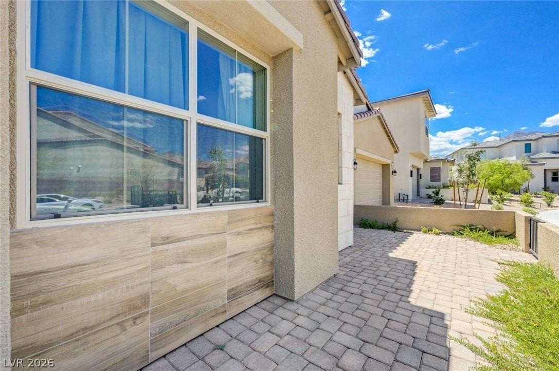 11831 Giroma Ave - Photo 6 of 35