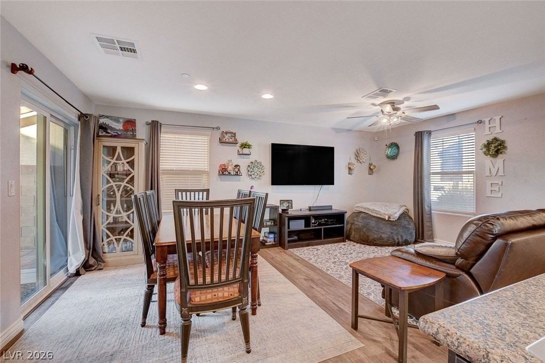 1045 Spotted Saddle St - Photo 6 of 30