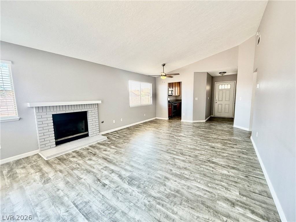 4600 Ermine Ct - Photo 4 of 17