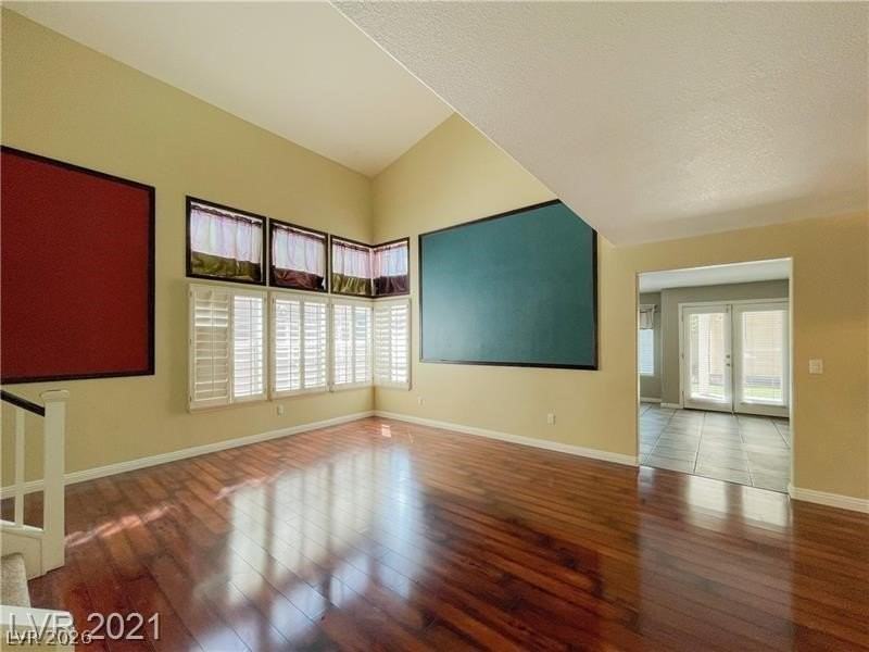 9025 Crimson Clover Way - Photo 7 of 36