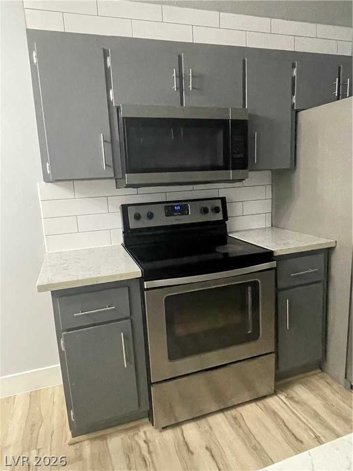 466 E Sunset Rd #D - Photo 4 of 20