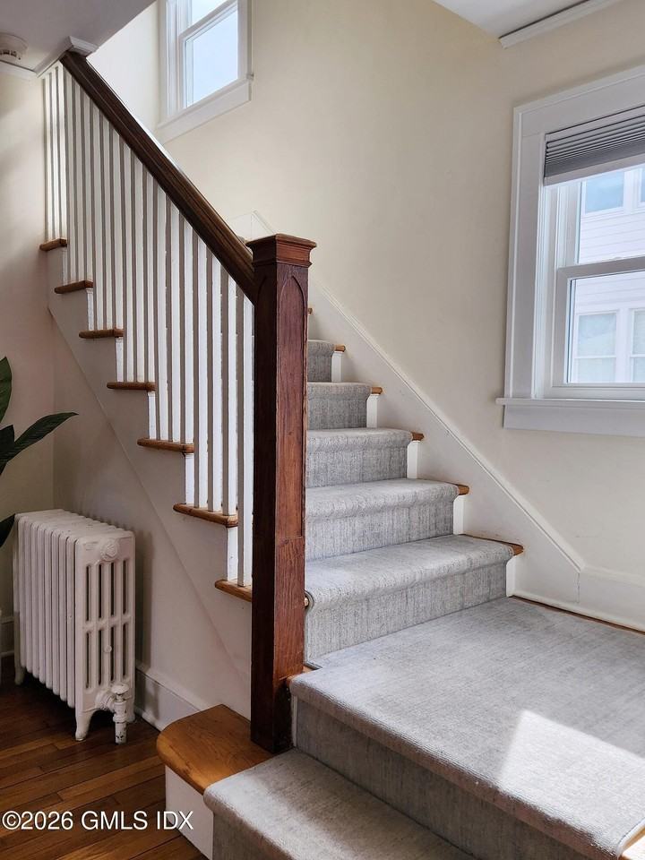 8 Rockland Pl - Photo 4 of 21