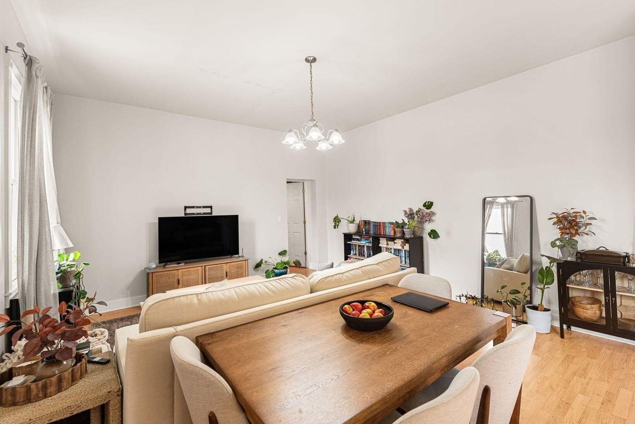 525 Franklin St Unit 3 - Photo 4 of 8