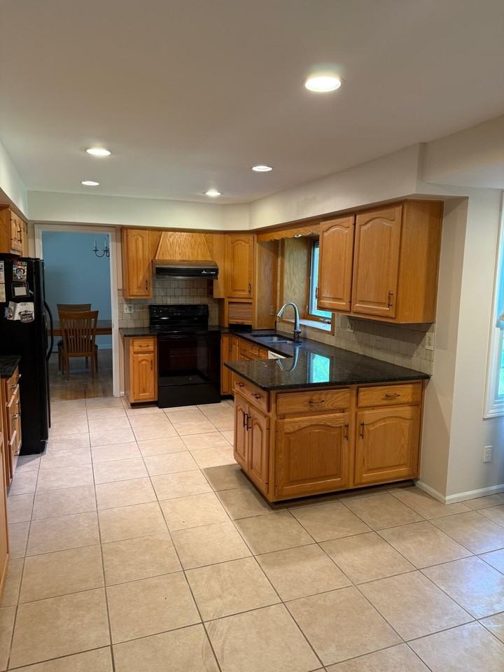 3925 Waldenwood Dr - Photo 2 of 22