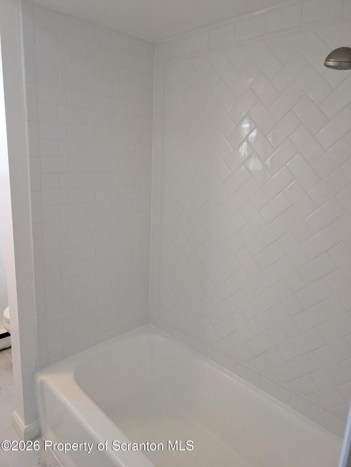 116 Broad St Unit 116 1/2 - Photo 4 of 15