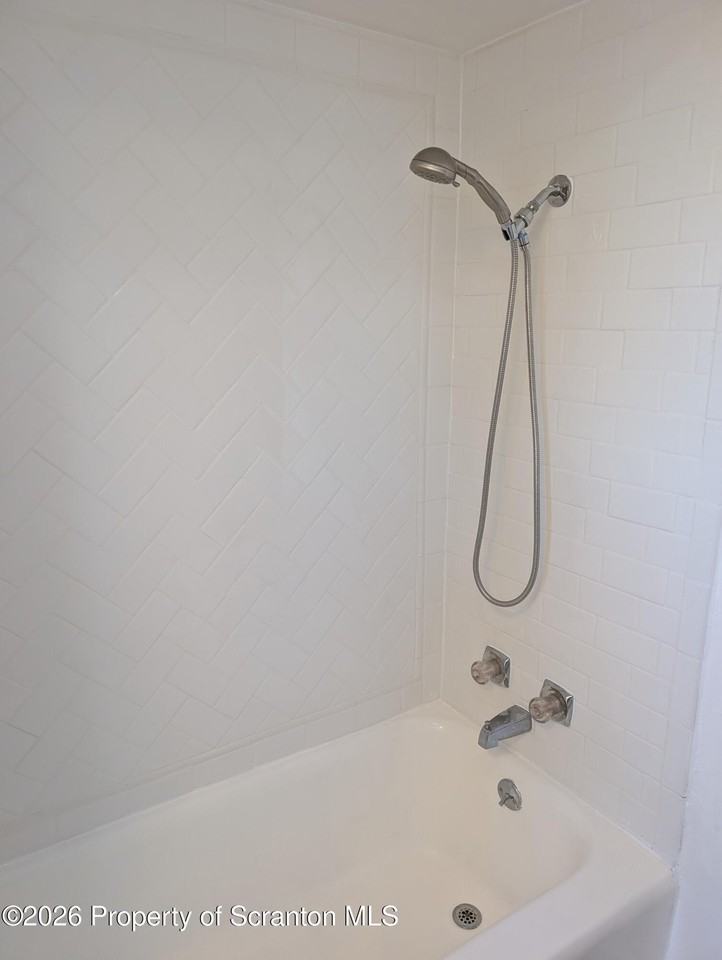 116 Broad St Unit 116 1/2 - Photo 5 of 15