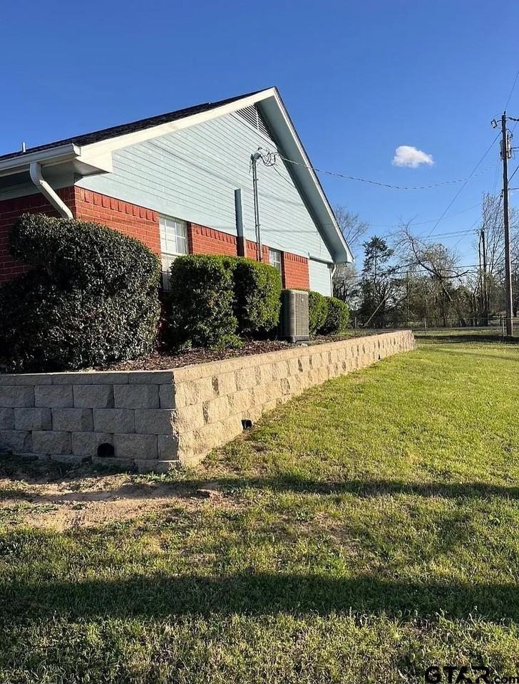 11055 County Road 219 - Photo 3 of 19