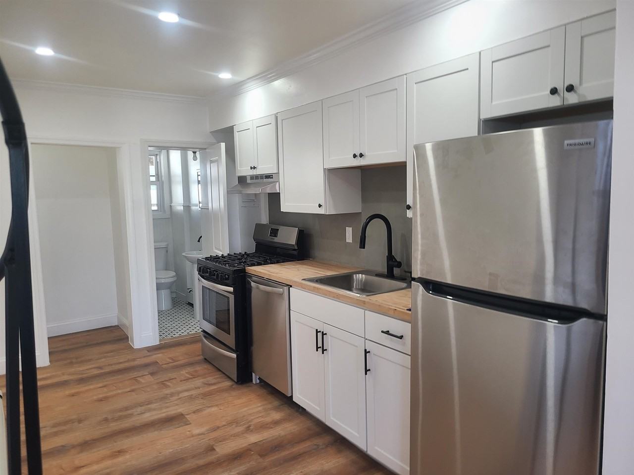 201-203 N 2nd St #6 - Photo 4 of 13