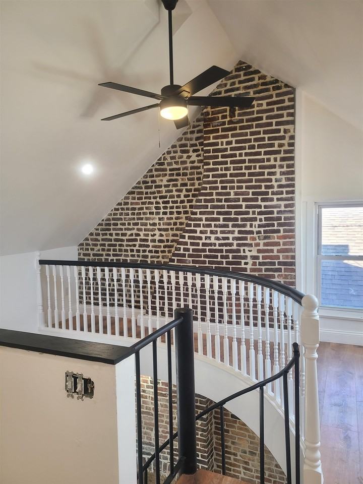 201-203 N 2nd St #6 - Photo 6 of 13