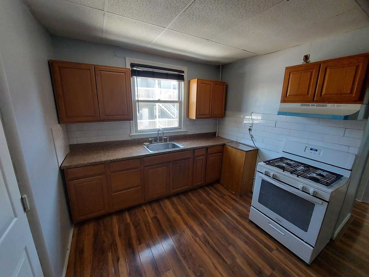 9 W 35th St ## 11 - Photo 3 of 17