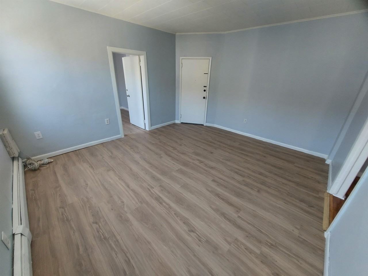 9 W 35th St ## 11 - Photo 6 of 17