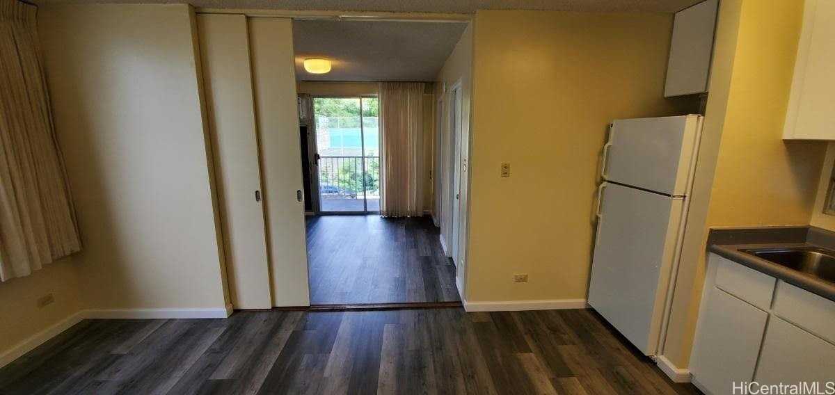 1420 Alapai St Apt 306 - Photo 3 of 9