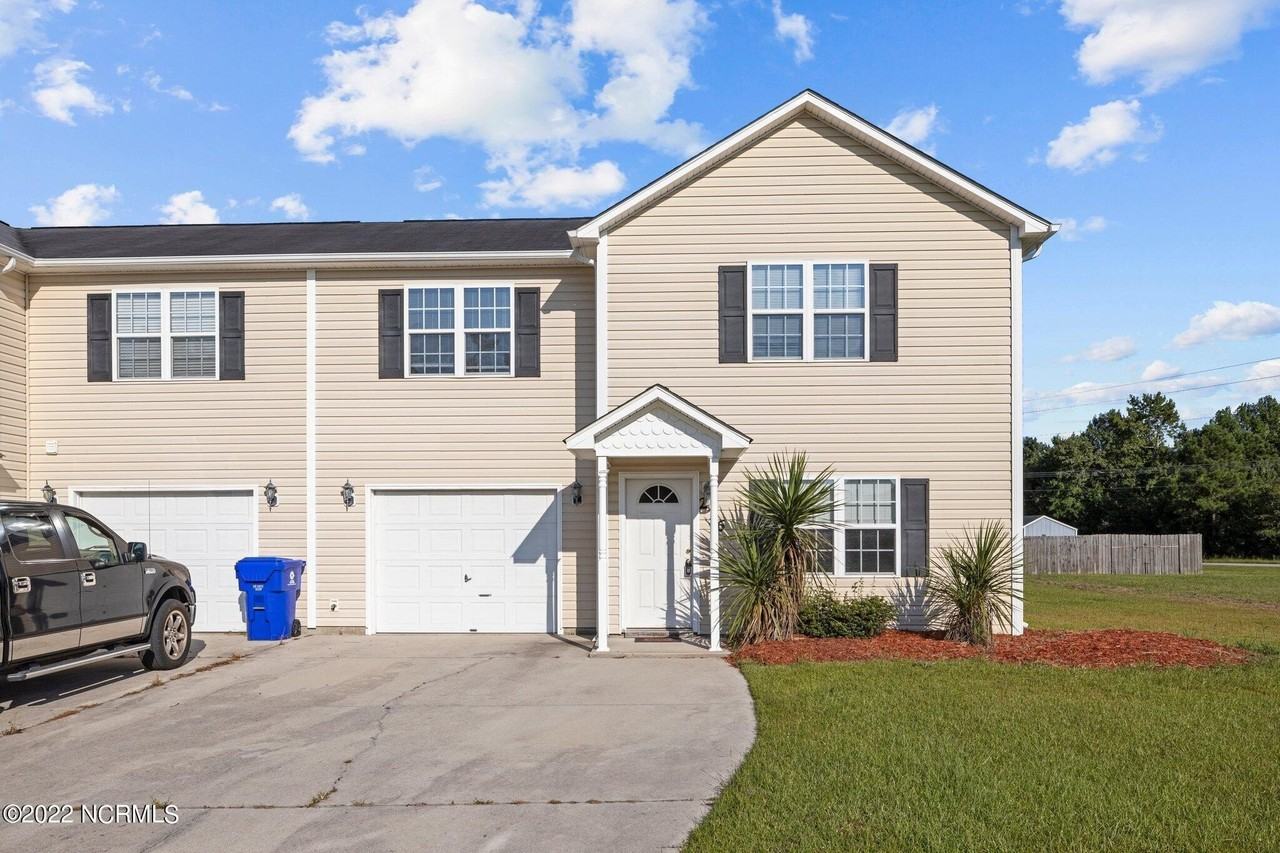 216 Smallwood Rd - Photo 2 of 45