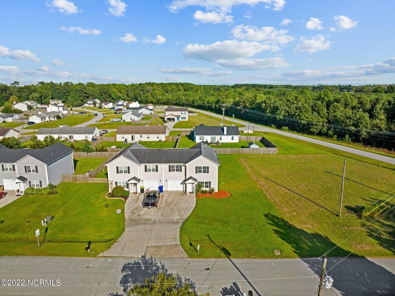 216 Smallwood Rd - Photo 4 of 45