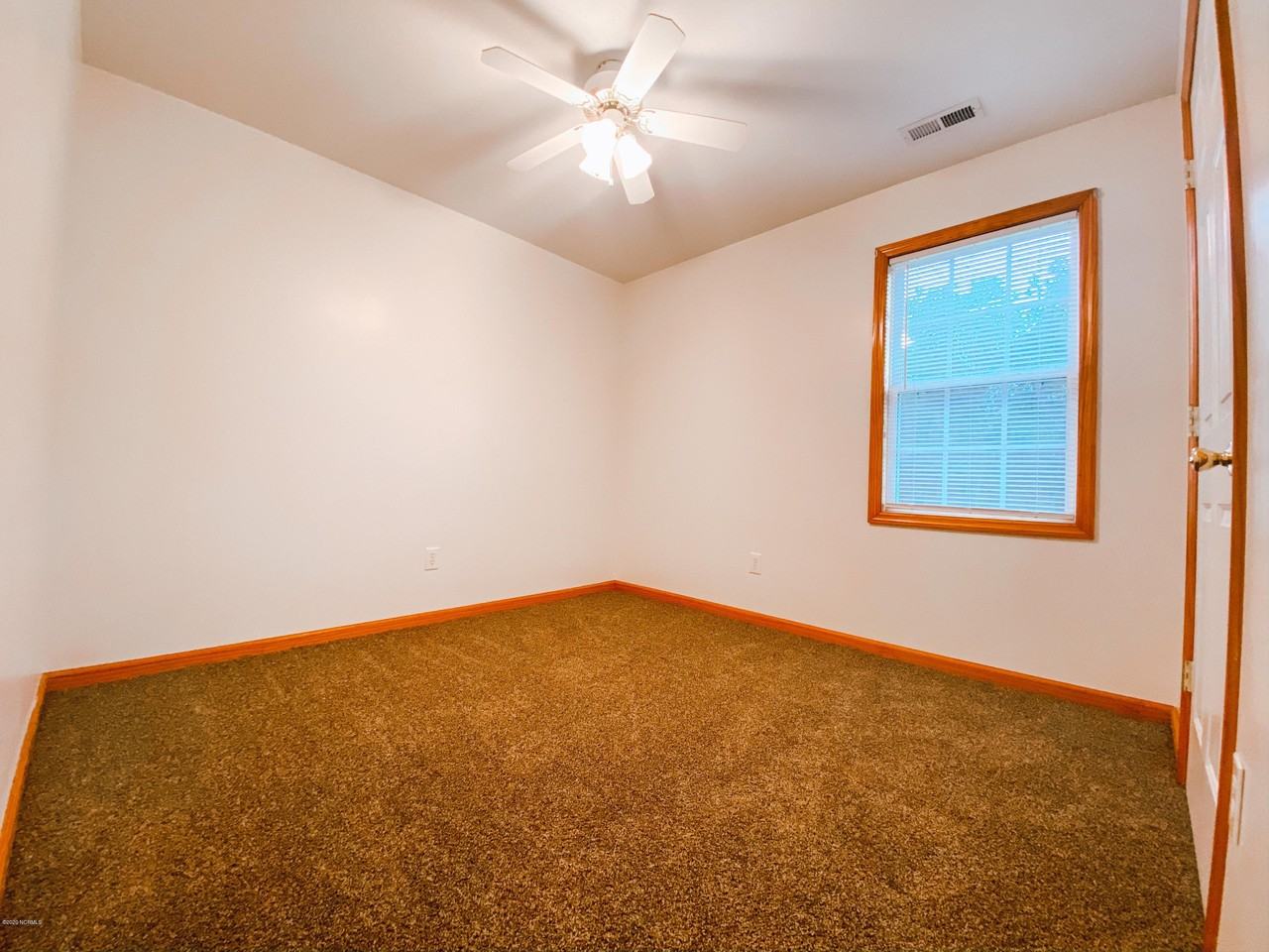 118 Arabian Ln - Photo 7 of 10