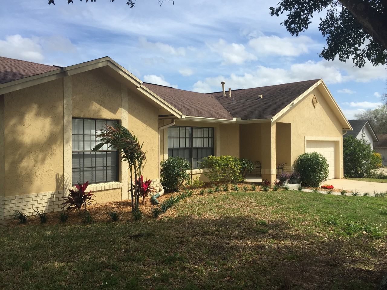 15733 Bay Lakes Trail - Photo 2 of 11