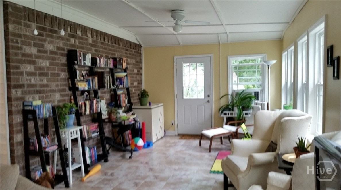 125 Bald Eagle Dr - Photo 2 of 10