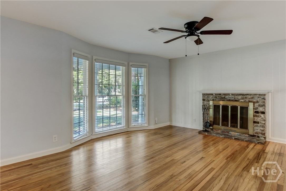 504 Lee Blvd - Photo 2 of 29