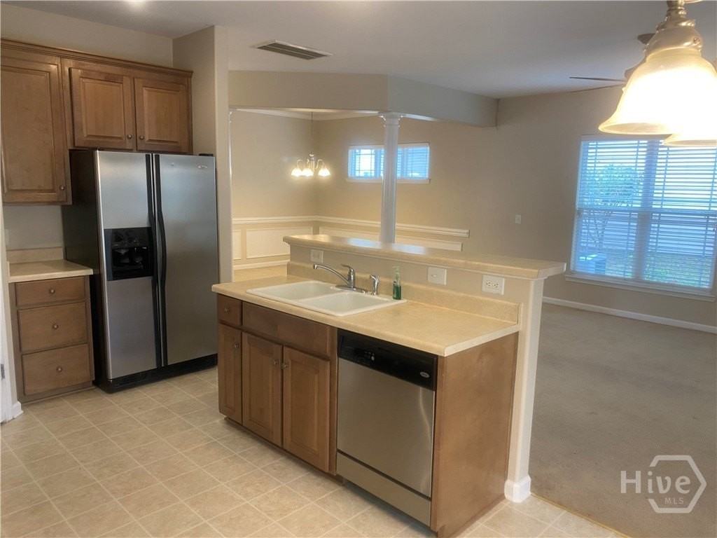 240 Summer Hill Way - Photo 5 of 11