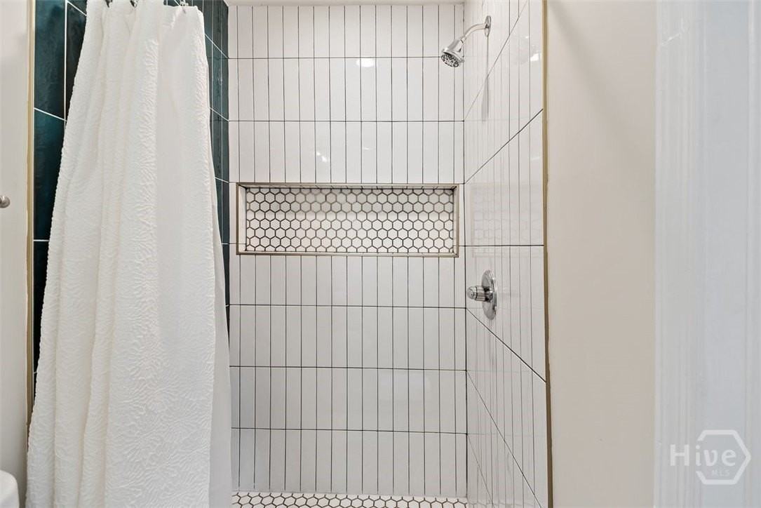 1301 E 67th St - Photo 6 of 24