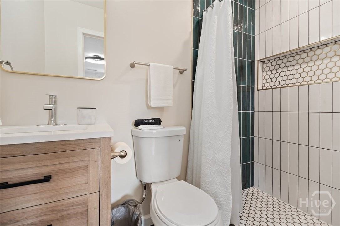 1301 E 67th St - Photo 7 of 24