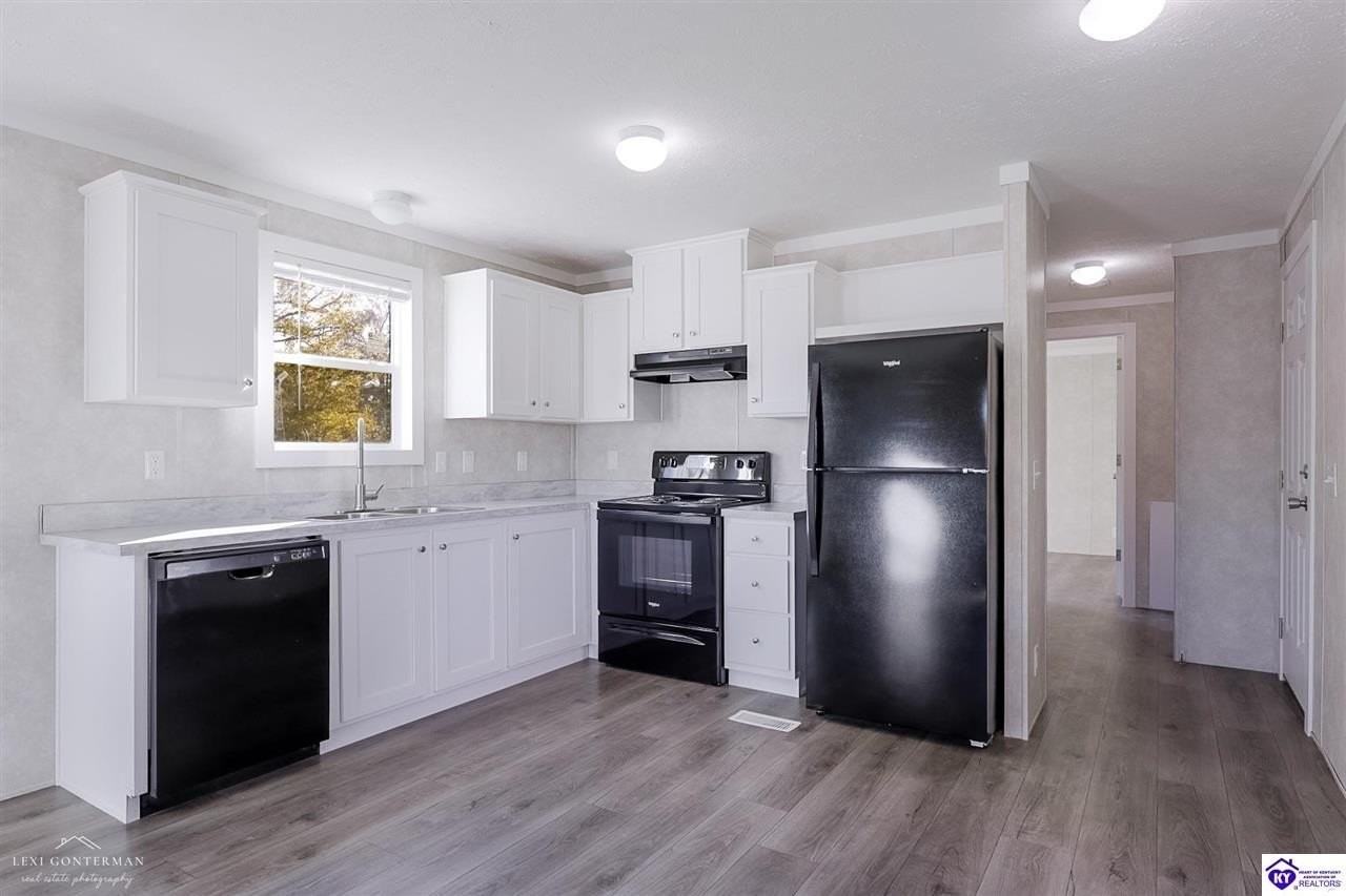 105 Hastings Drive - Photo 5 of 13