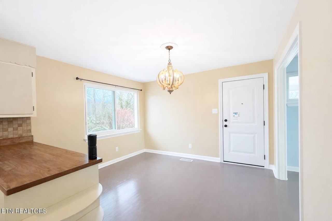 713 Cooper Ave - Photo 7 of 14