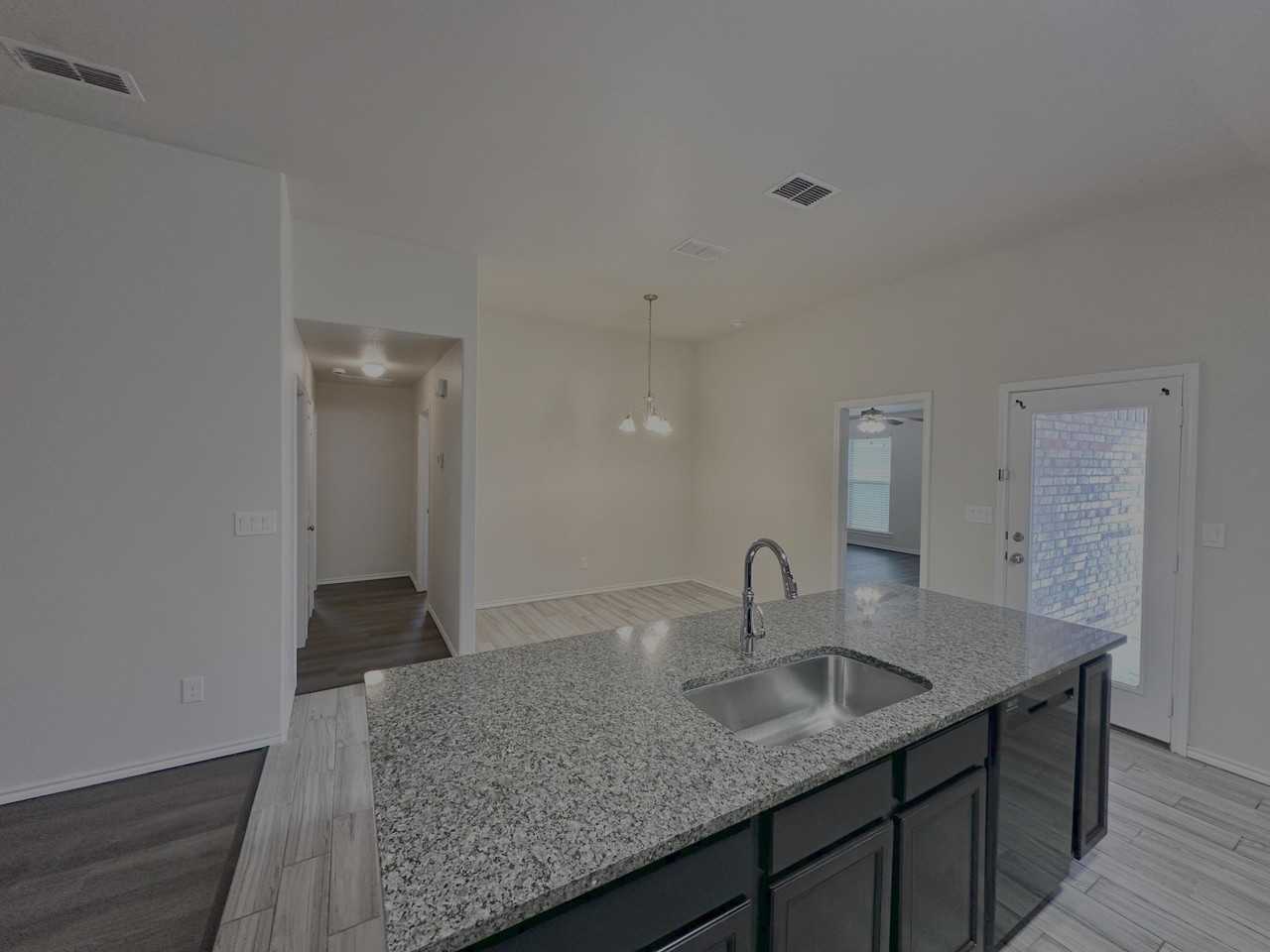 2119 140th St - Photo 4 of 15