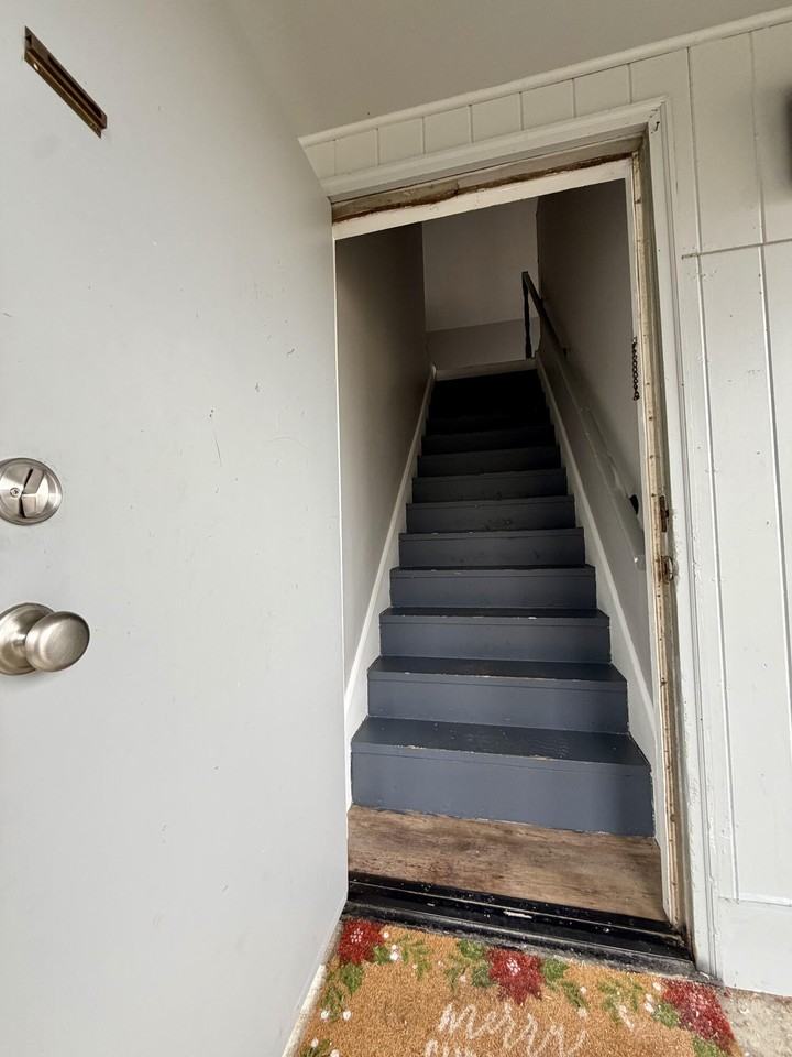 253 Magnolia Ave Apt C - Photo 4 of 13