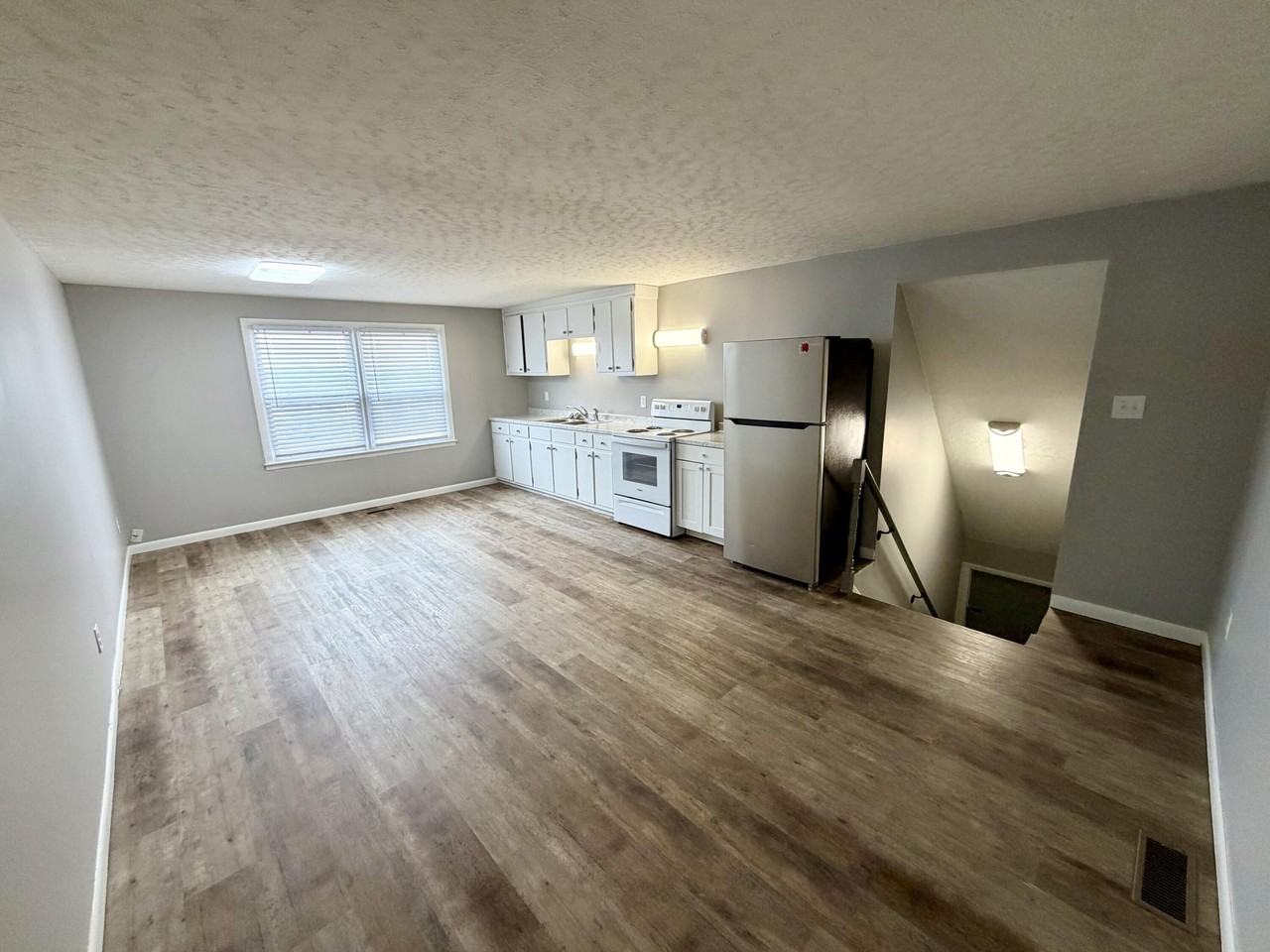 253 Magnolia Ave Apt C - Photo 5 of 13