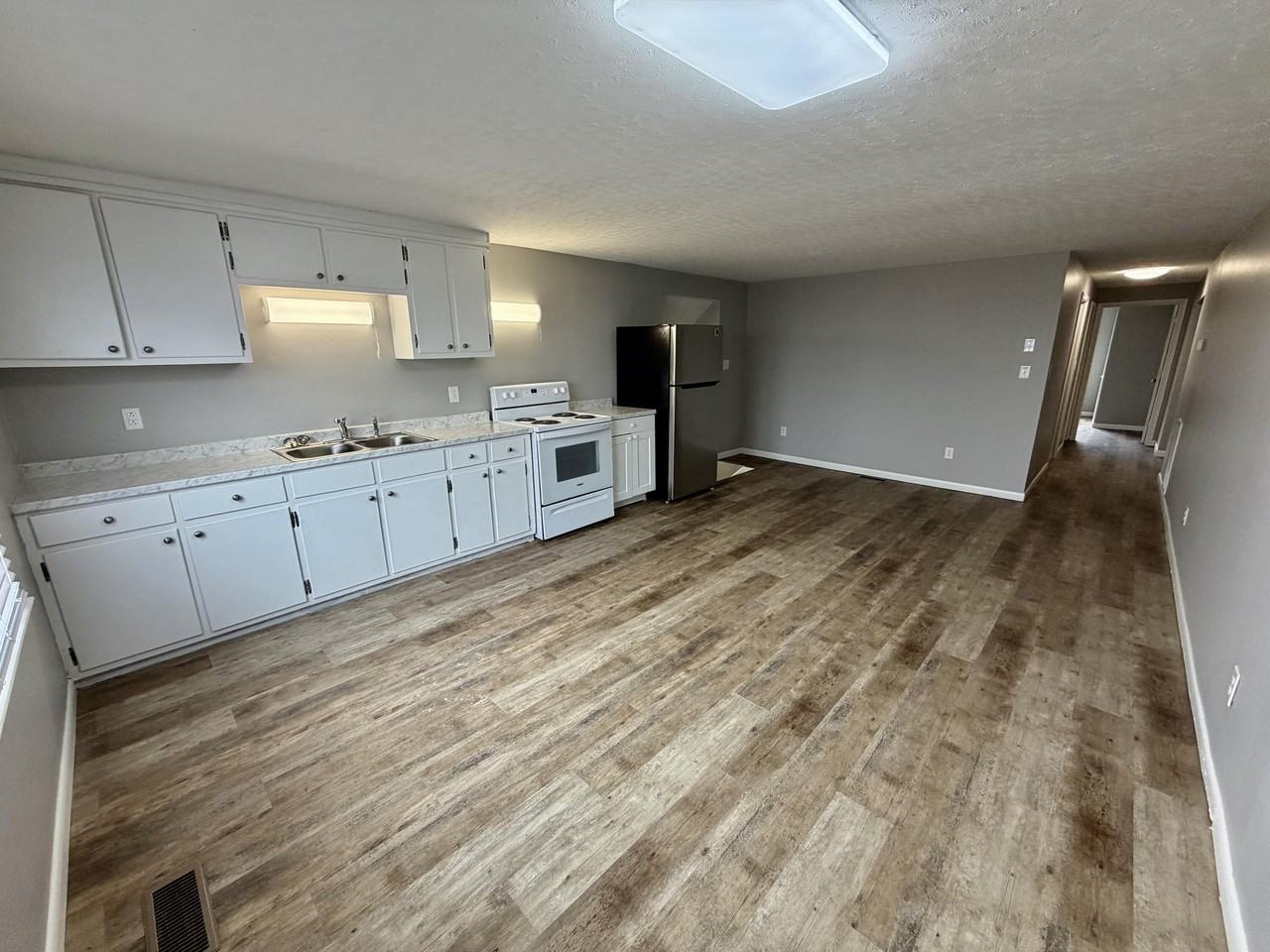 253 Magnolia Ave Apt C - Photo 6 of 13