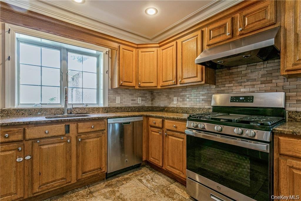 39 Croydon Rd - Photo 6 of 37