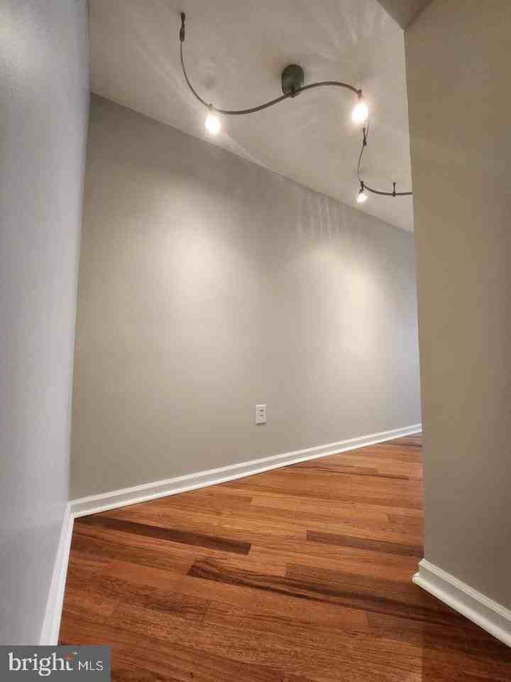 10 W All Saints St - Photo 6 of 27