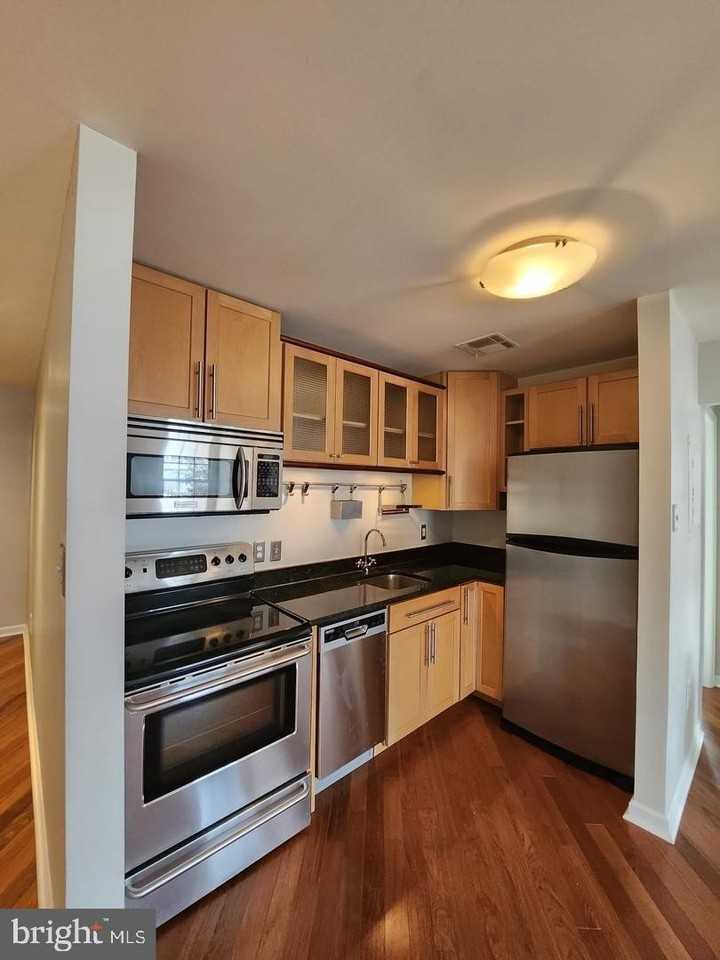 10 W All Saints St - Photo 7 of 27