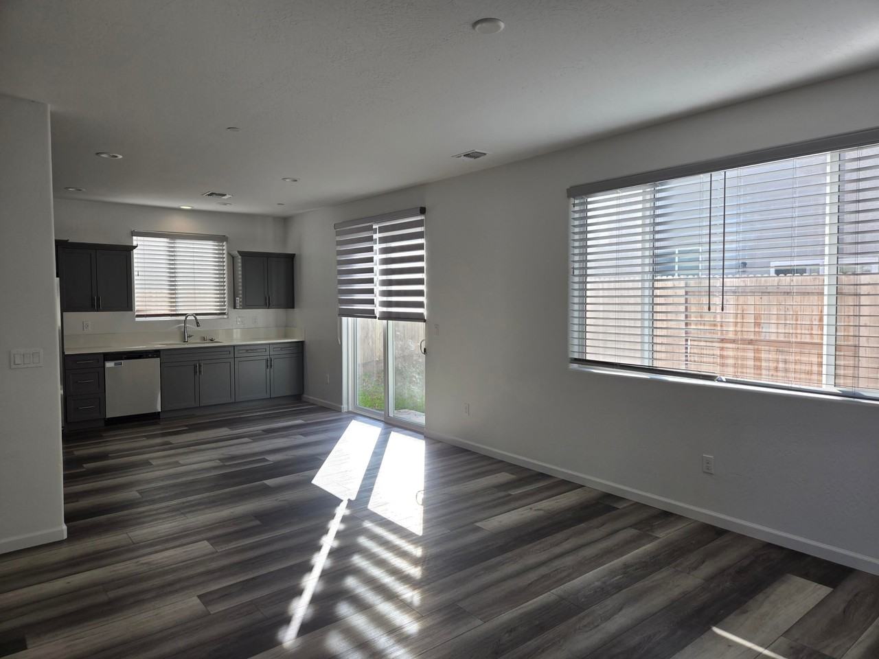 3021 N Sowell St - Photo 2 of 10