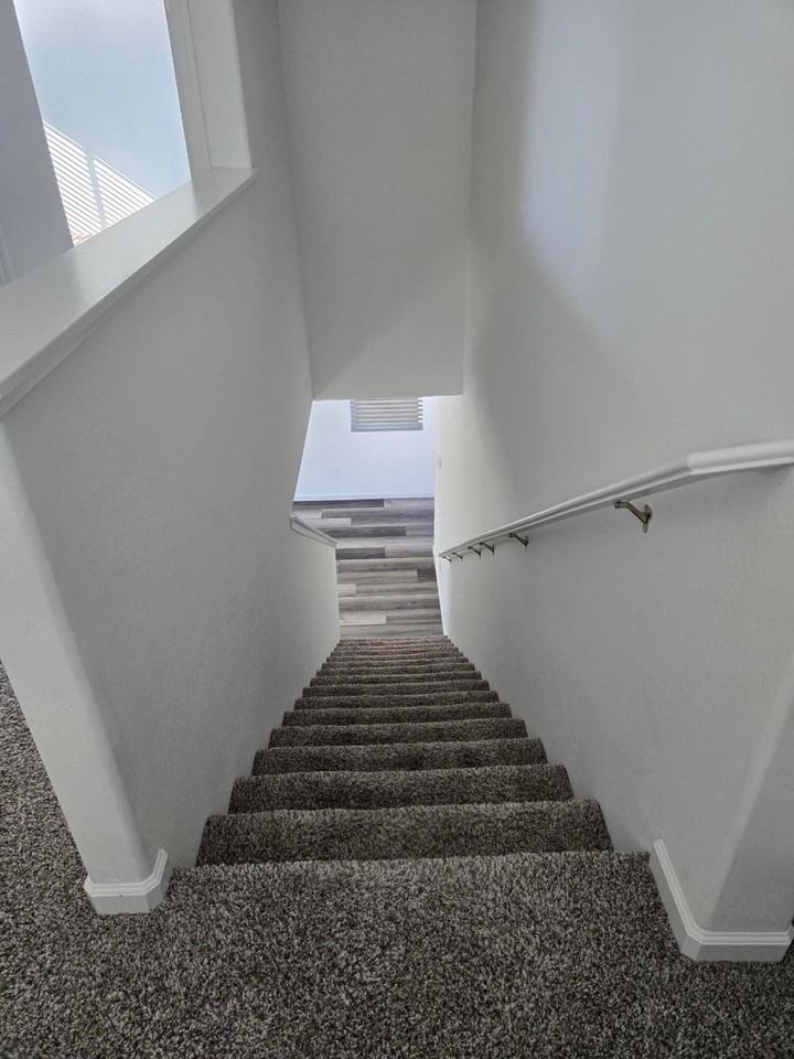 3021 N Sowell St - Photo 4 of 10