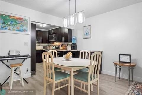 6001 N Falls Circle Dr - Photo 7 of 27