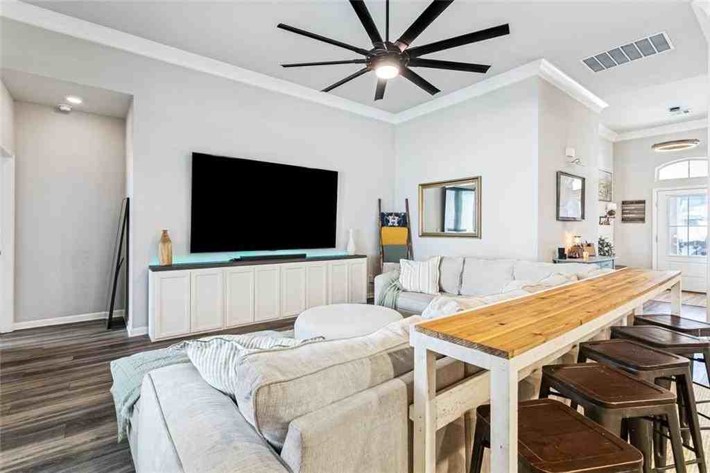 1336 Shipyard Dr - Photo 6 of 31