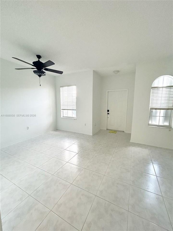 5225 Nw 112th Ave #2 - Photo 4 of 14