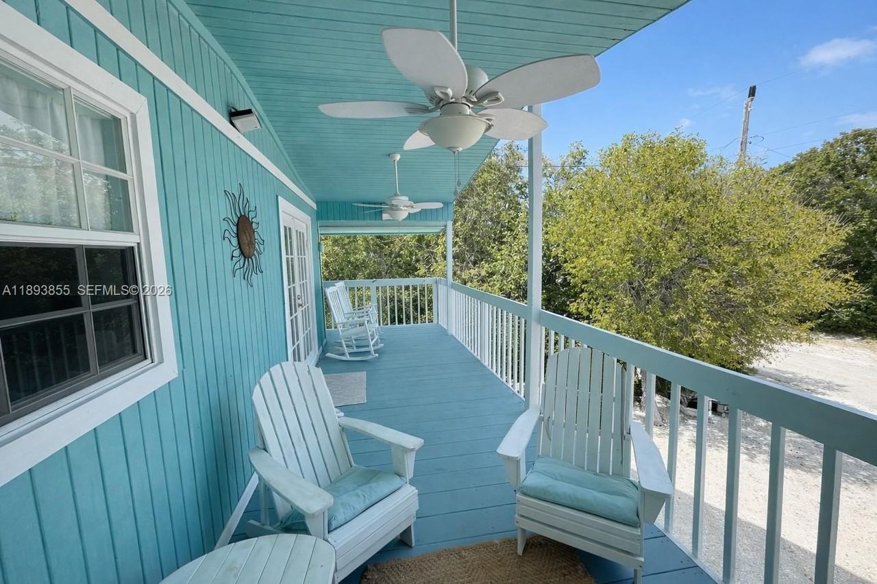 410 Mahogany Ave - Photo 4 of 20