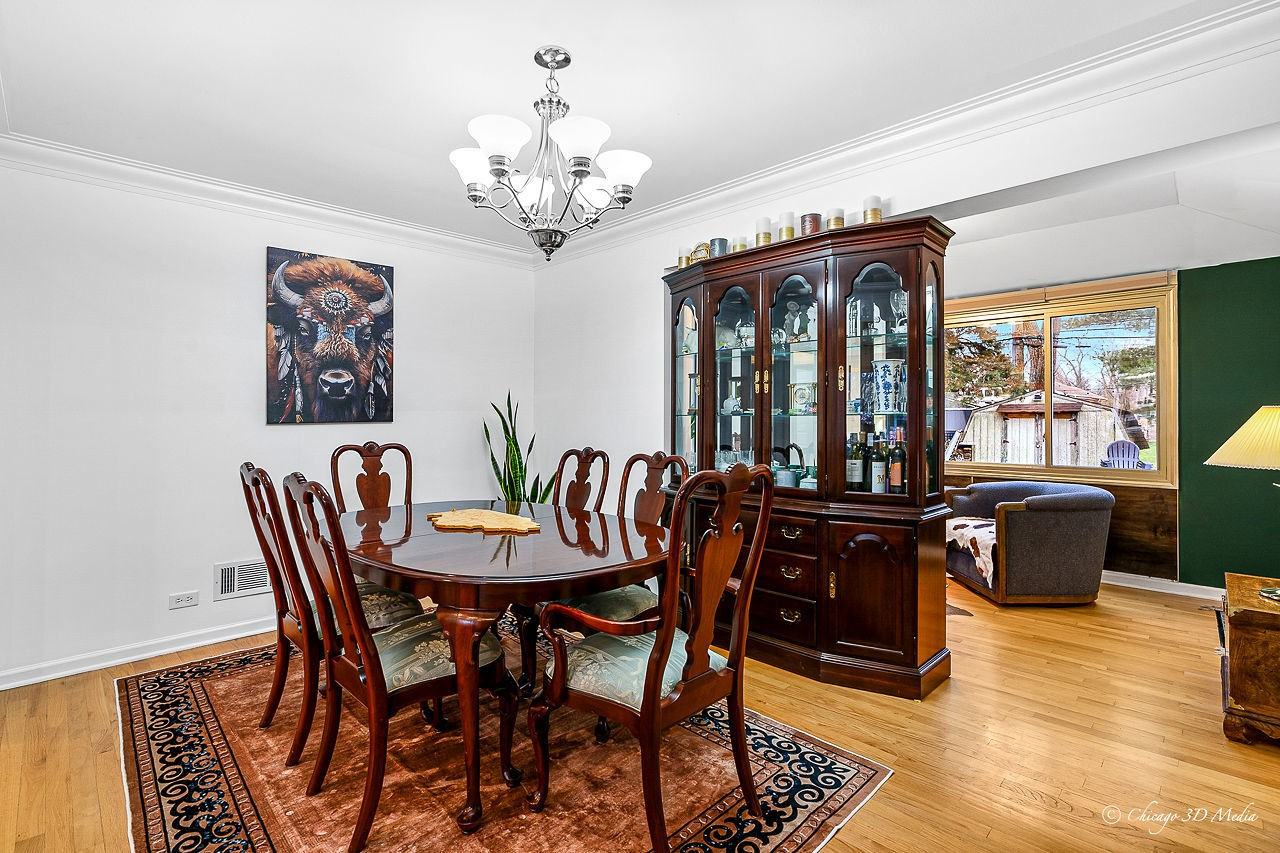 5844 N Lacey Ave - Photo 4 of 20