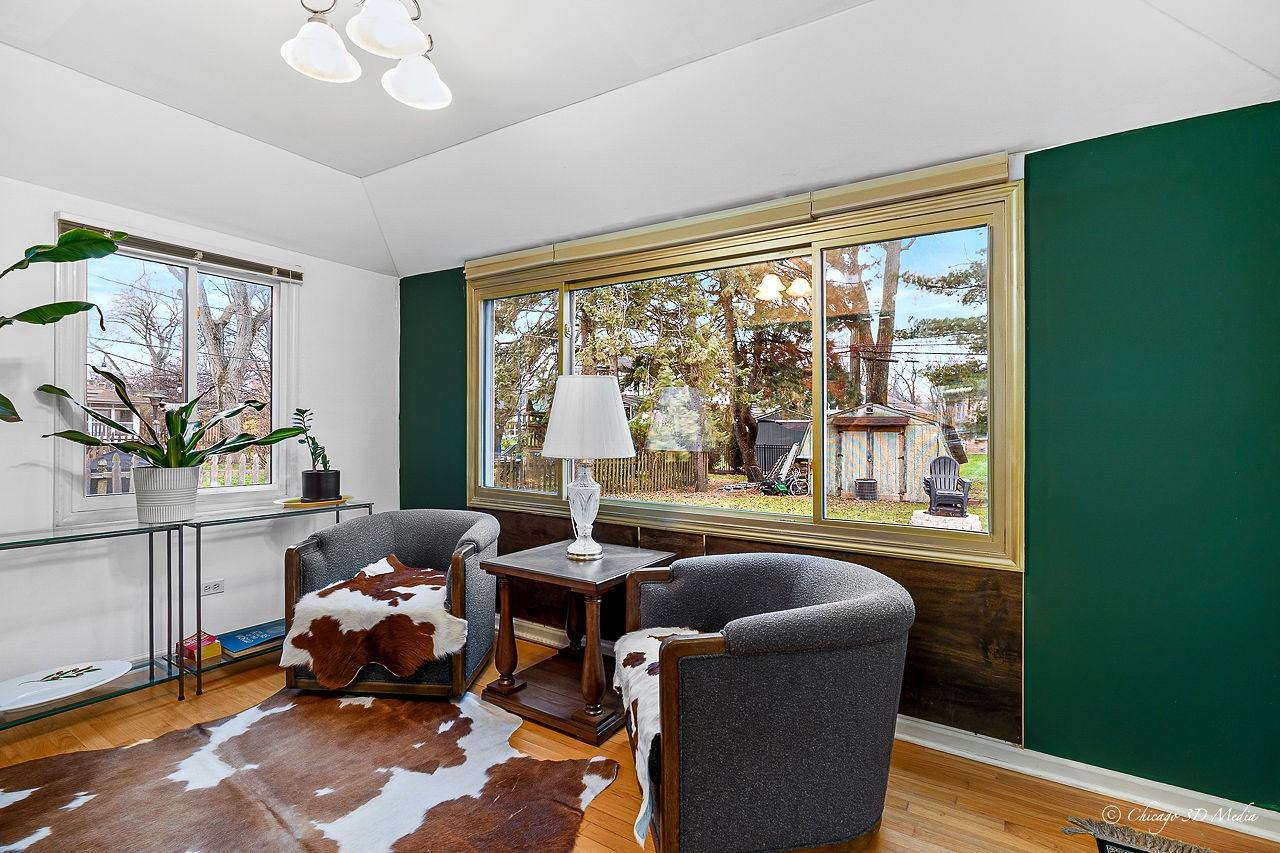 5844 N Lacey Ave - Photo 5 of 20