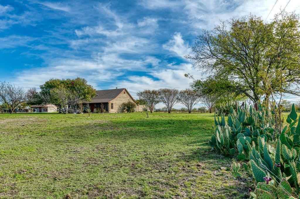 7592 Rawhide Rd - Photo 7 of 39