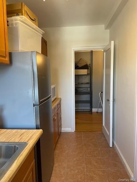 300 Main St - Photo 2 of 15