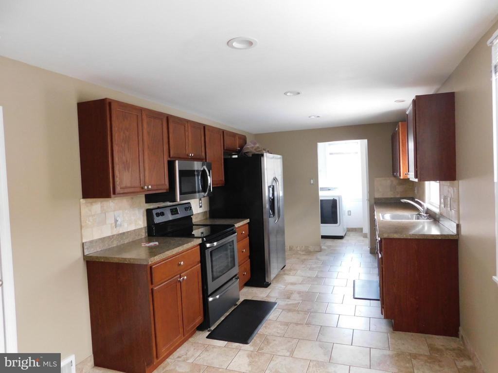 737 Churchville Rd - Photo 3 of 12