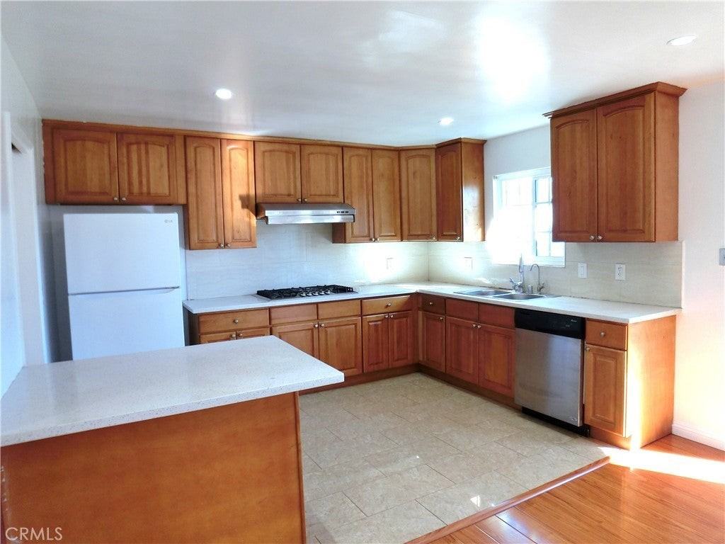 1417 Edgewood Dr - Photo 2 of 11