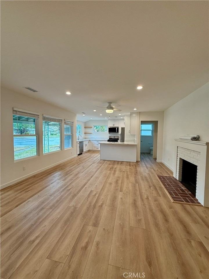 16930 Tupper St - Photo 6 of 24