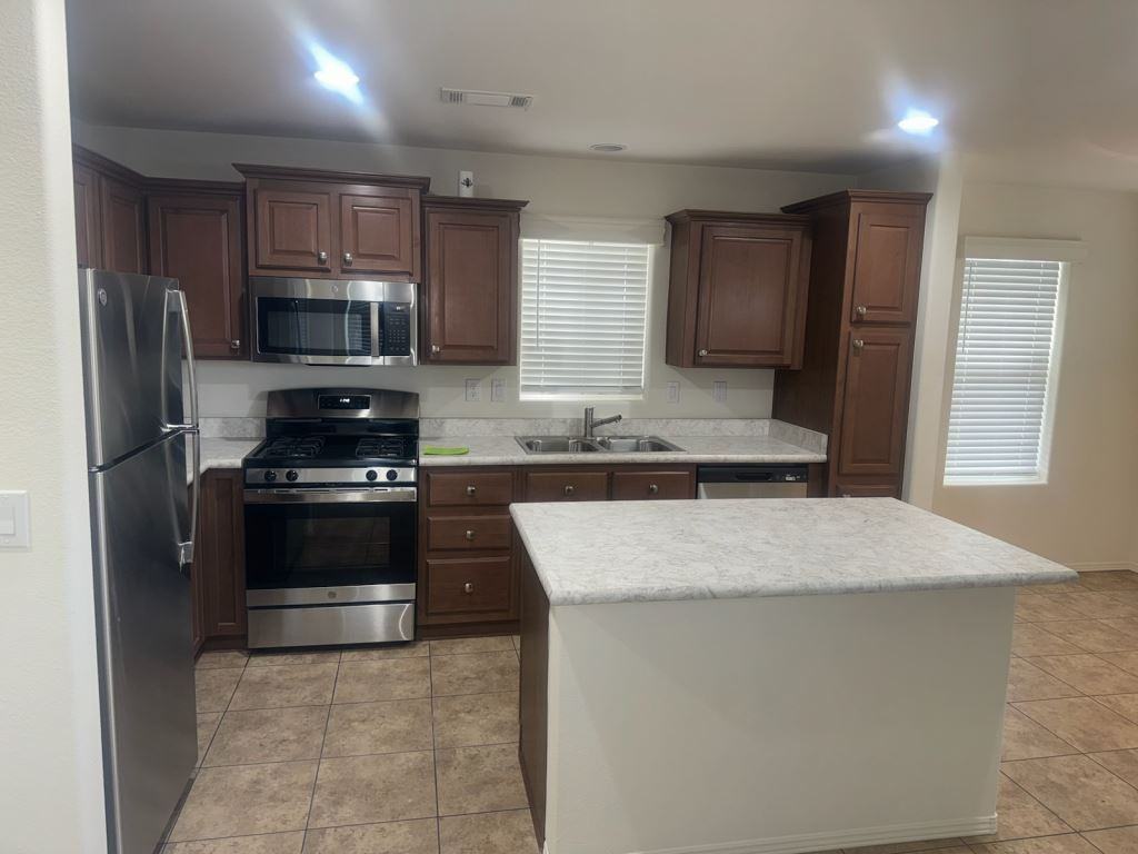 1111 N Lamb Blvd Spc 16 #16 - Photo 3 of 31