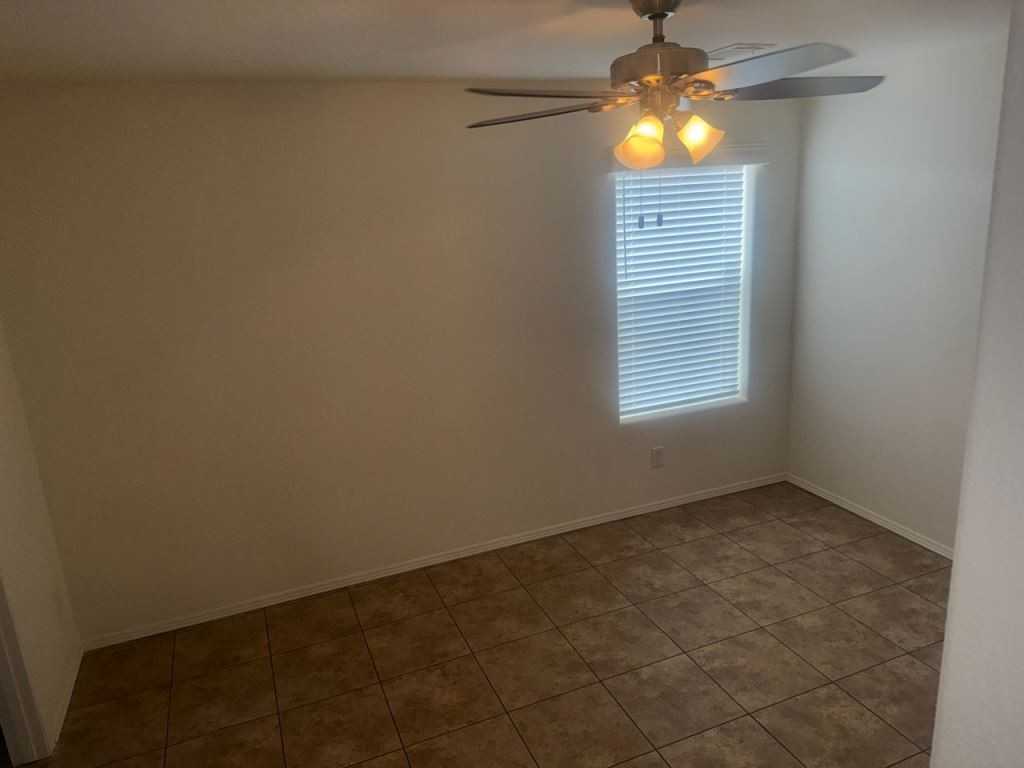 1111 N Lamb Blvd Spc 16 #16 - Photo 7 of 31